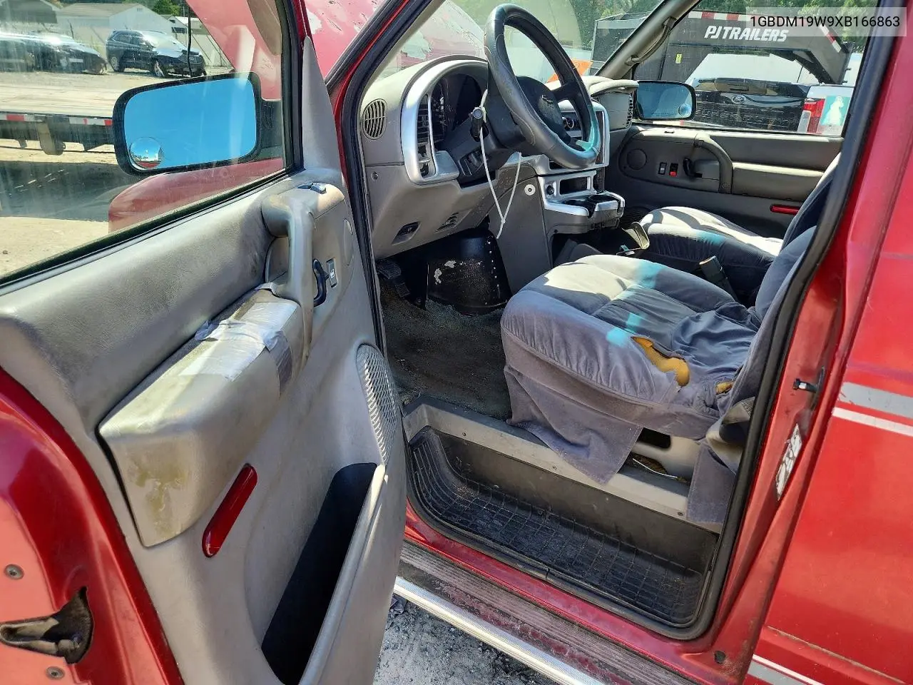 1999 Chevrolet Astro VIN: 1GBDM19W9XB166863 Lot: 60703986