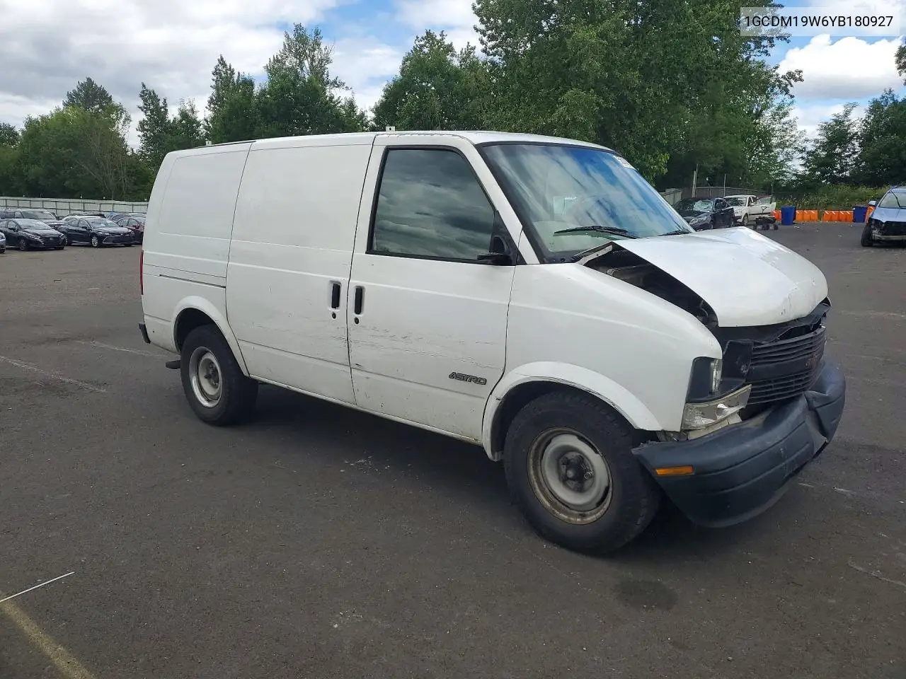 2000 Chevrolet Astro VIN: 1GCDM19W6YB180927 Lot: 56701936