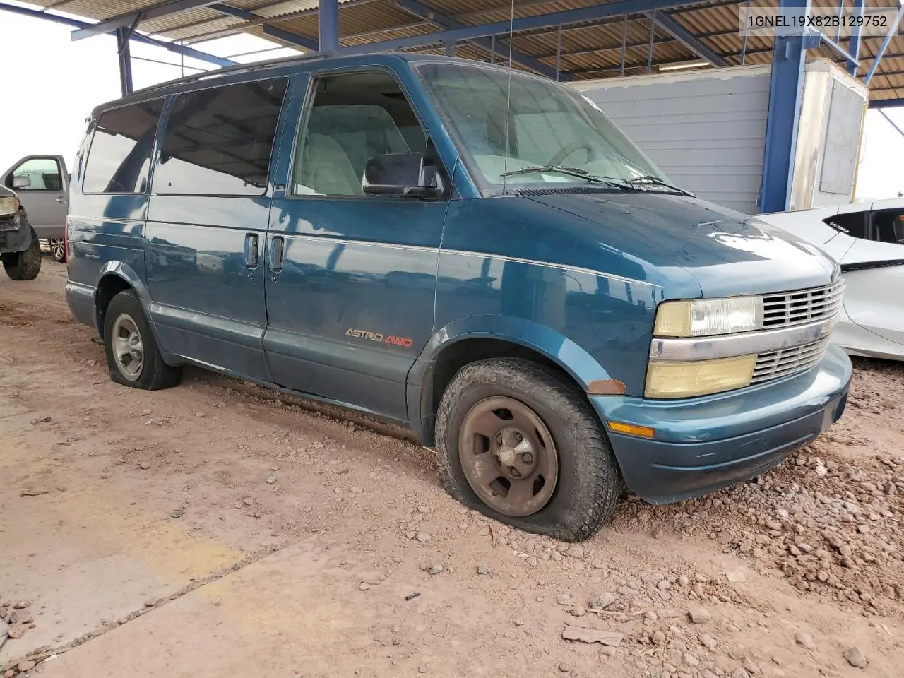 2002 Chevrolet Astro VIN: 1GNEL19X82B129752 Lot: 53835946