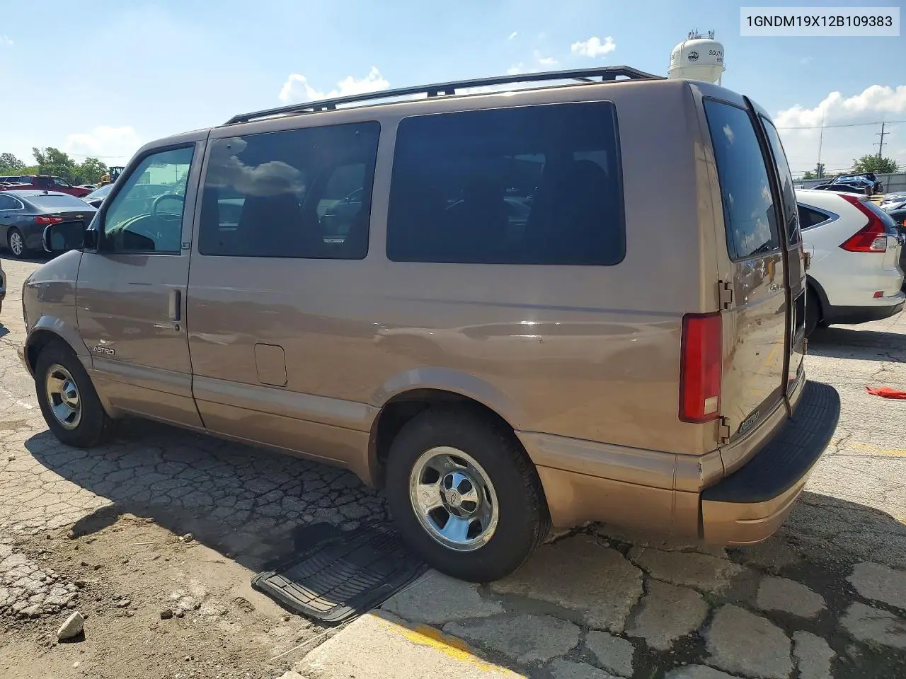 2002 Chevrolet Astro VIN: 1GNDM19X12B109383 Lot: 59897716