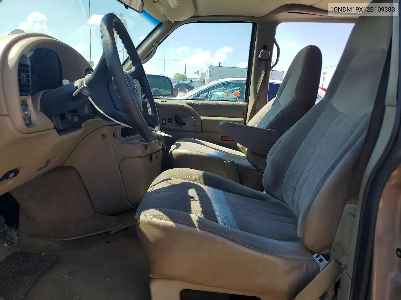2002 Chevrolet Astro VIN: 1GNDM19X12B109383 Lot: 59897716