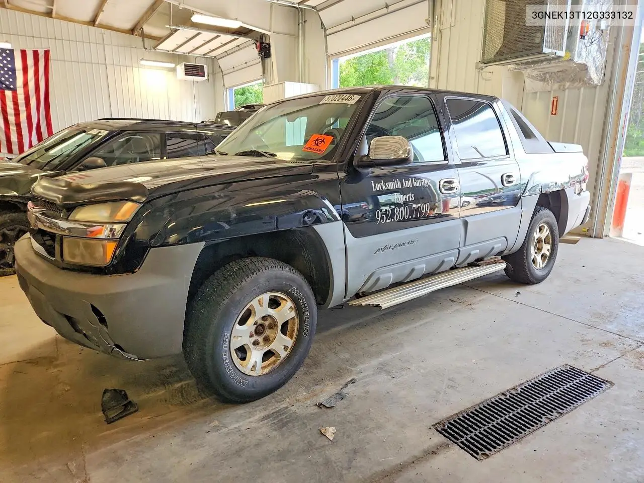 2002 Chevrolet Avalanche K1500 VIN: 3GNEK13T12G333132 Lot: 57020446