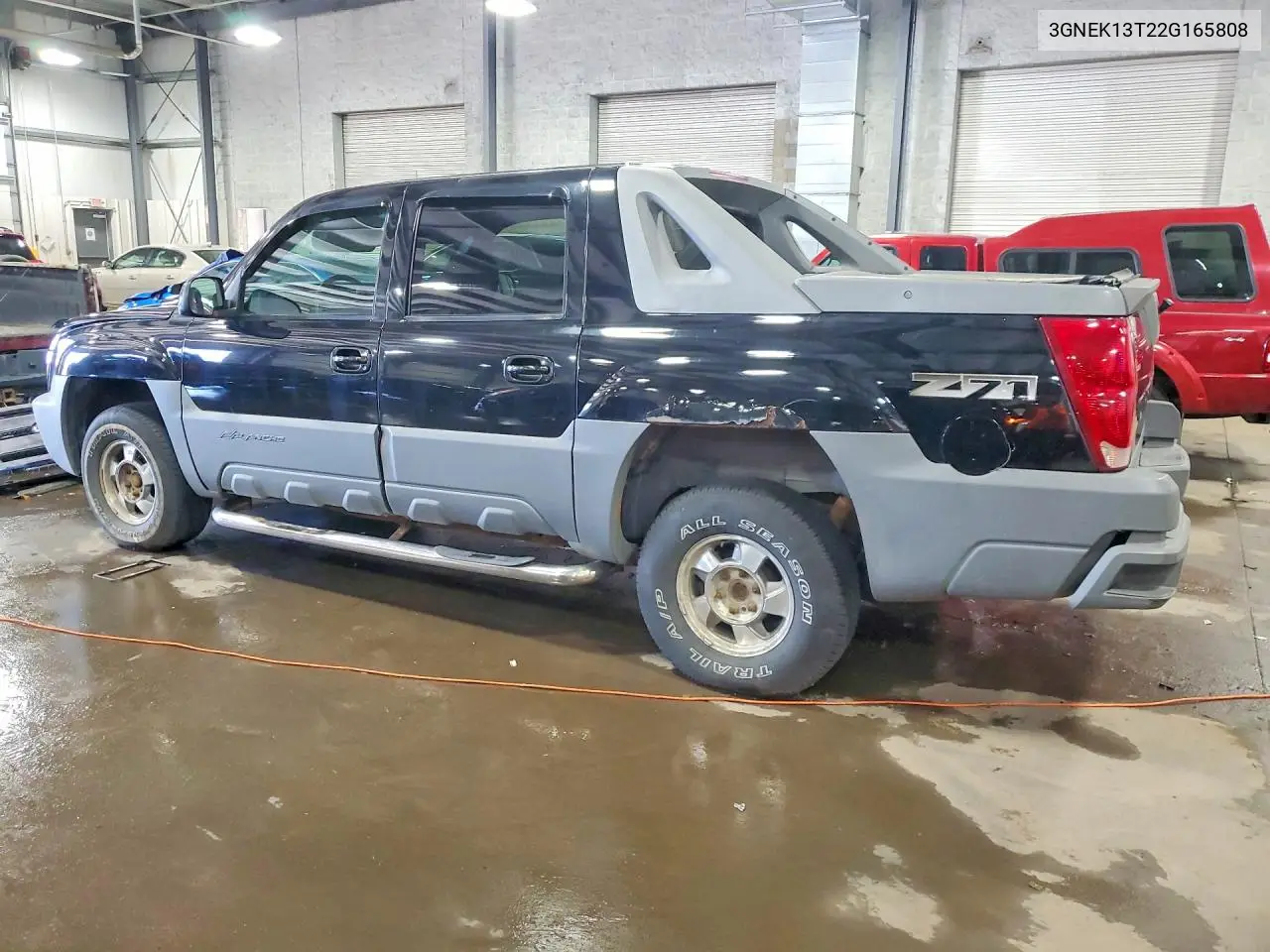 2002 Chevrolet Avalanche K1500 VIN: 3GNEK13T22G165808 Lot: 60517476