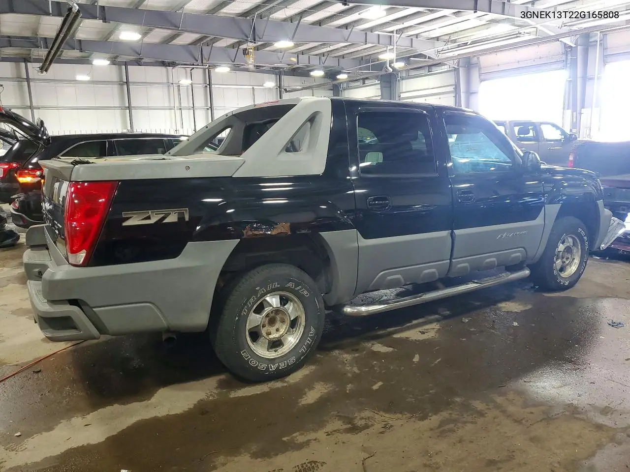 2002 Chevrolet Avalanche K1500 VIN: 3GNEK13T22G165808 Lot: 60517476