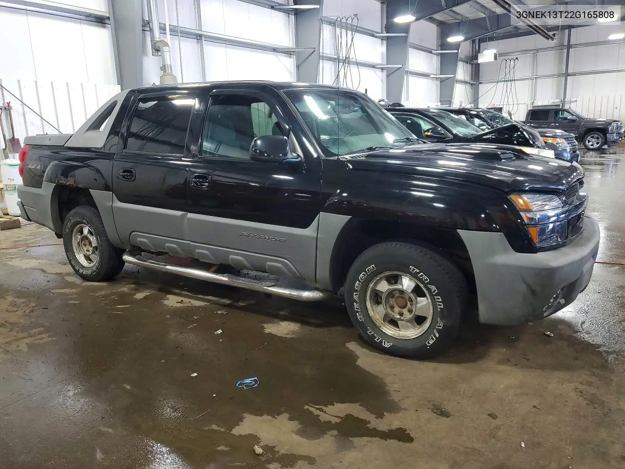 2002 Chevrolet Avalanche K1500 VIN: 3GNEK13T22G165808 Lot: 60517476