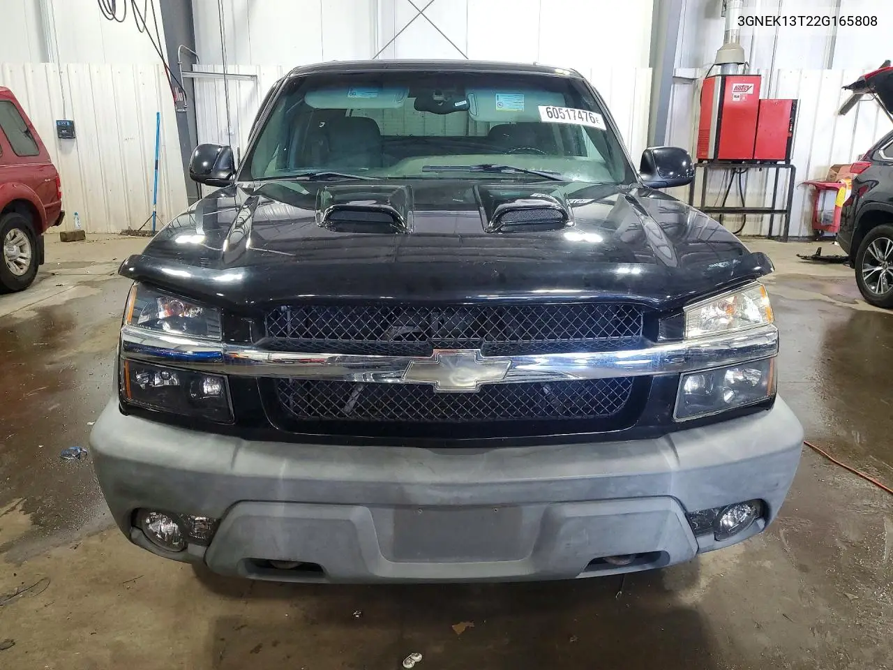2002 Chevrolet Avalanche K1500 VIN: 3GNEK13T22G165808 Lot: 60517476