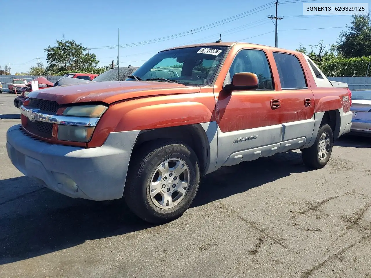 2002 Chevrolet Avalanche K1500 VIN: 3GNEK13T62G329125 Lot: 61122236
