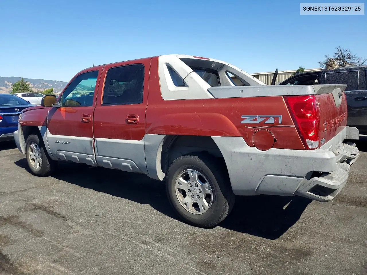2002 Chevrolet Avalanche K1500 VIN: 3GNEK13T62G329125 Lot: 61122236