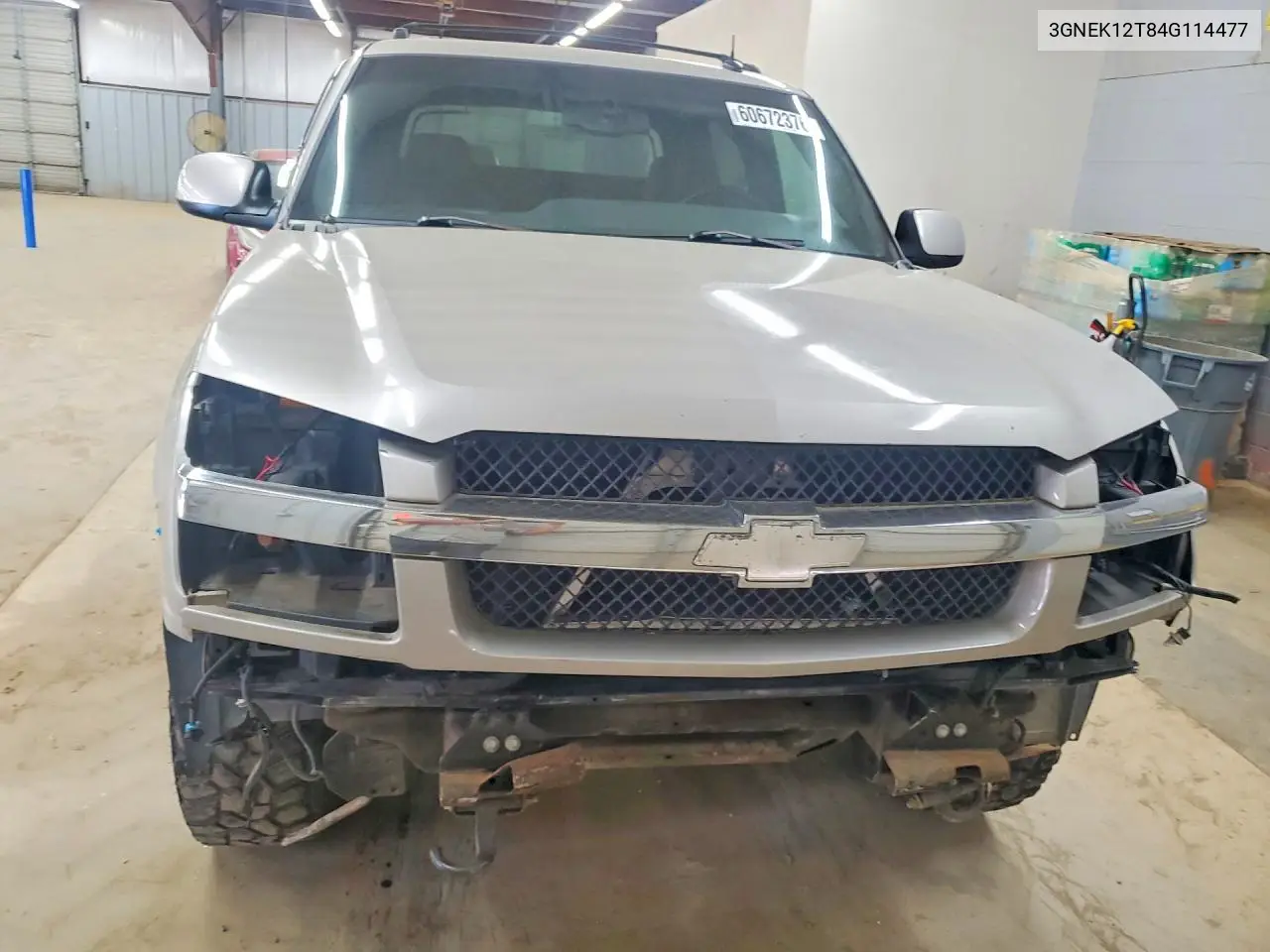 2004 Chevrolet Avalanche K1500 VIN: 3GNEK12T84G114477 Lot: 60672376