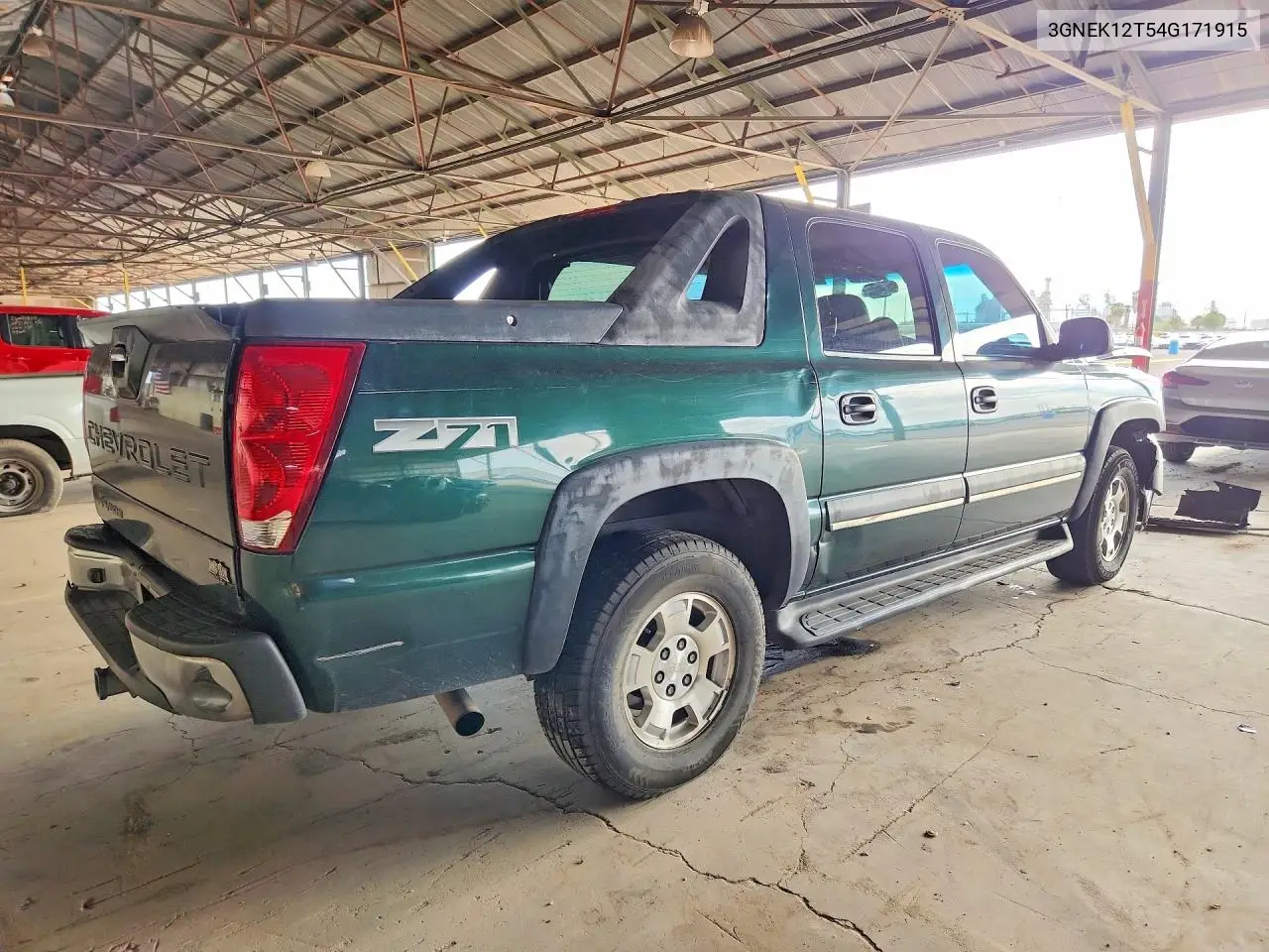2004 Chevrolet Avalanche K1500 VIN: 3GNEK12T54G171915 Lot: 61819586