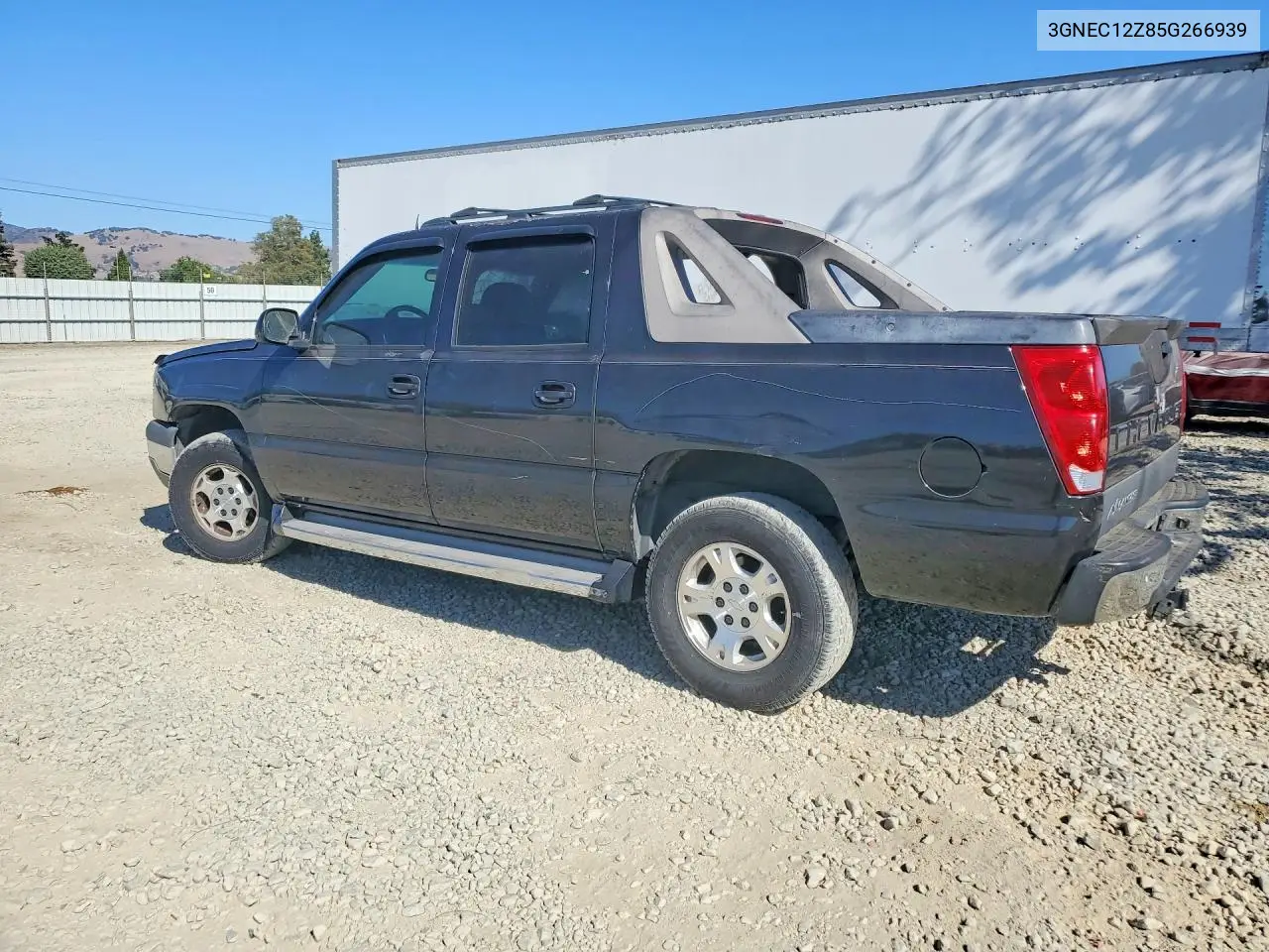 2005 Chevrolet Avalanche C1500 VIN: 3GNEC12Z85G266939 Lot: 61354826