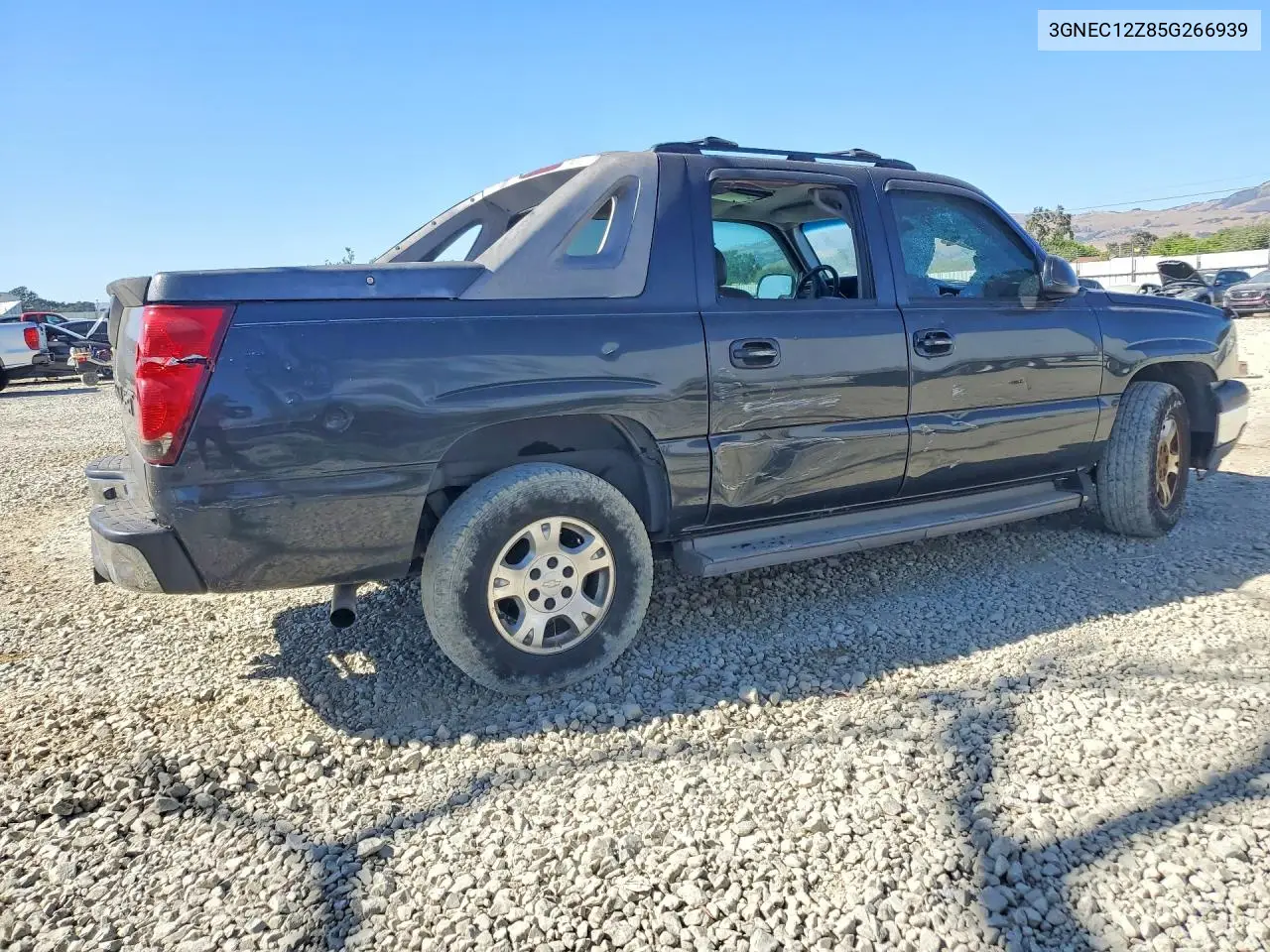 2005 Chevrolet Avalanche C1500 VIN: 3GNEC12Z85G266939 Lot: 61354826