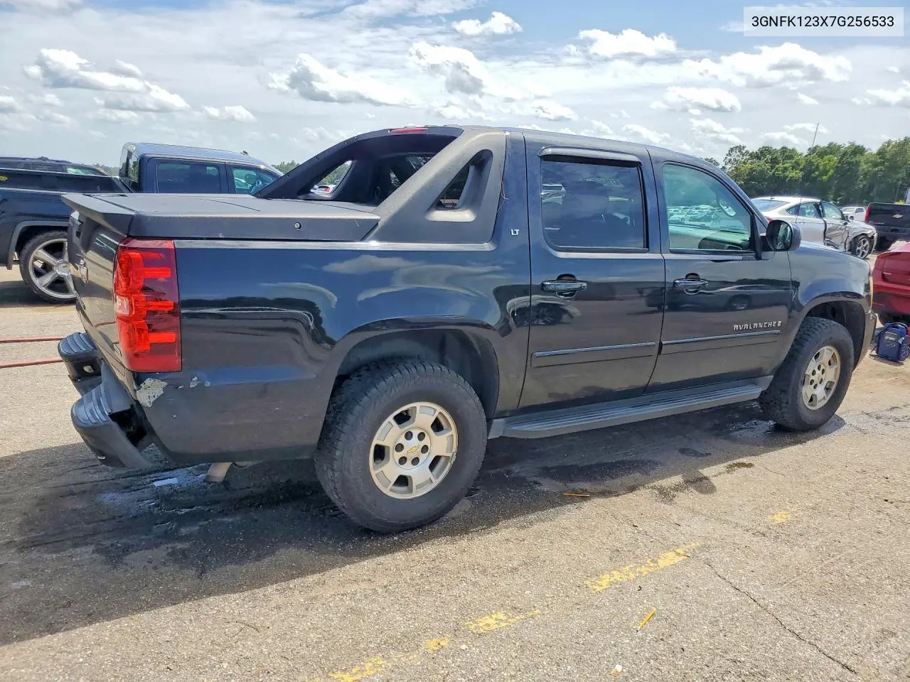 2007 Chevrolet Avalanche K1500 VIN: 3GNFK123X7G256533 Lot: 61154646