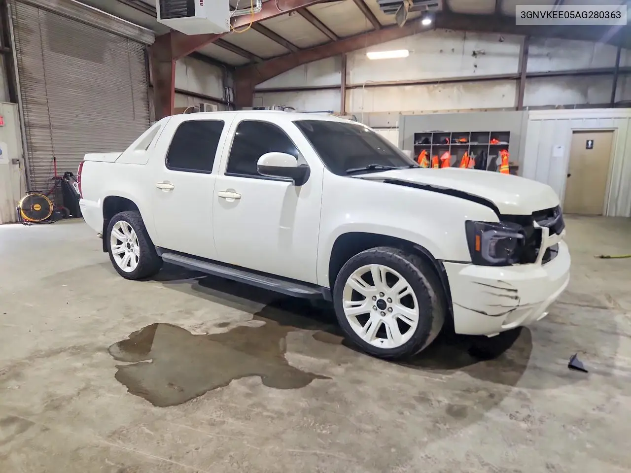 2010 Chevrolet Avalanche Ls VIN: 3GNVKEE05AG280363 Lot: 59135136