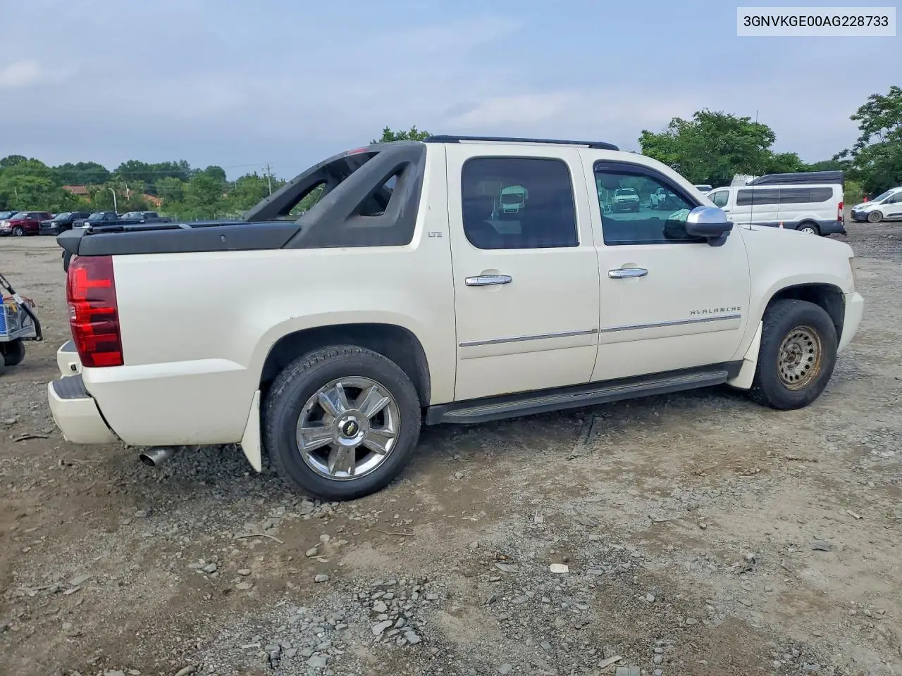 2010 Chevrolet Avalanche Ltz VIN: 3GNVKGE00AG228733 Lot: 59794346