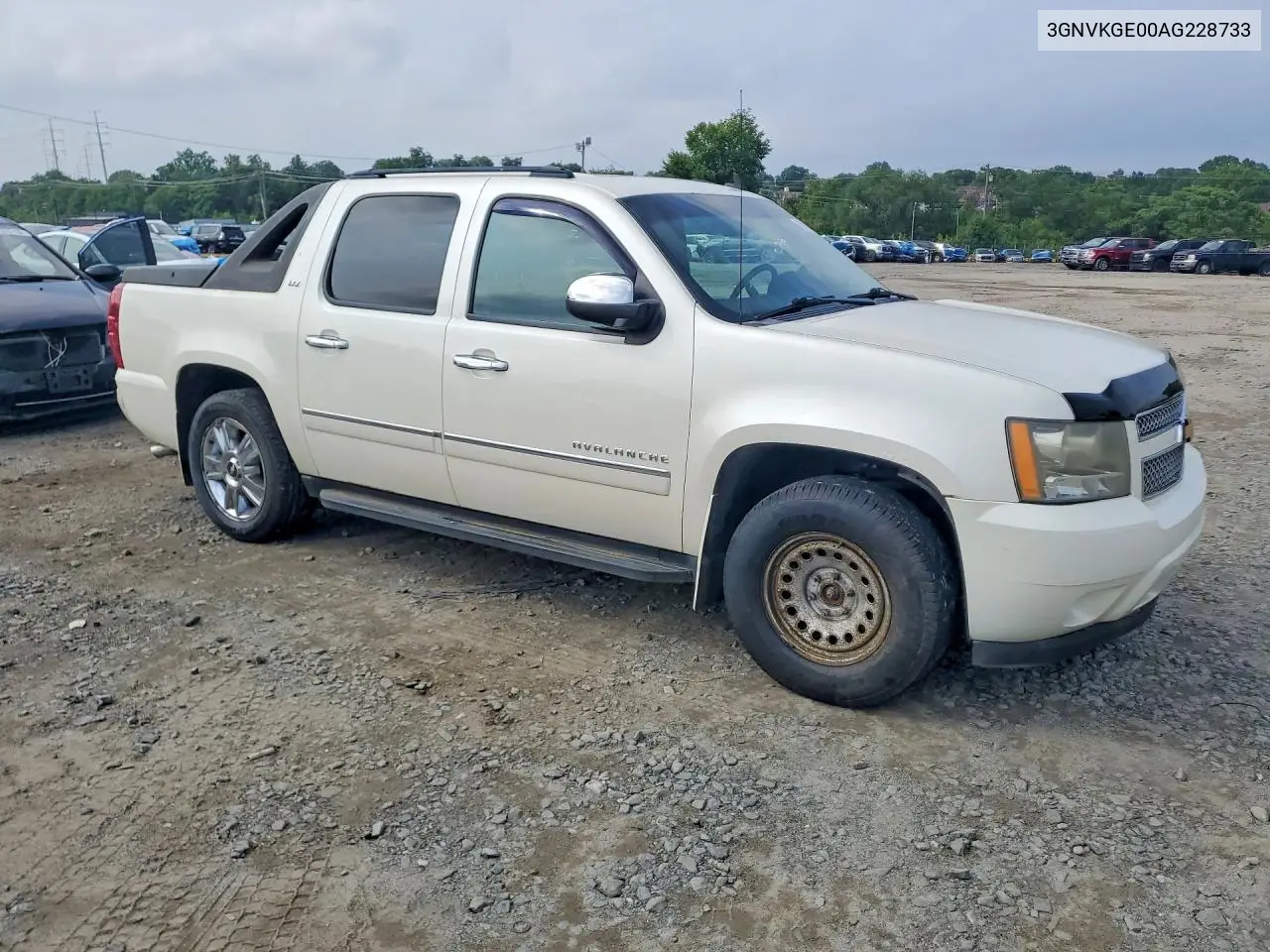 2010 Chevrolet Avalanche Ltz VIN: 3GNVKGE00AG228733 Lot: 59794346