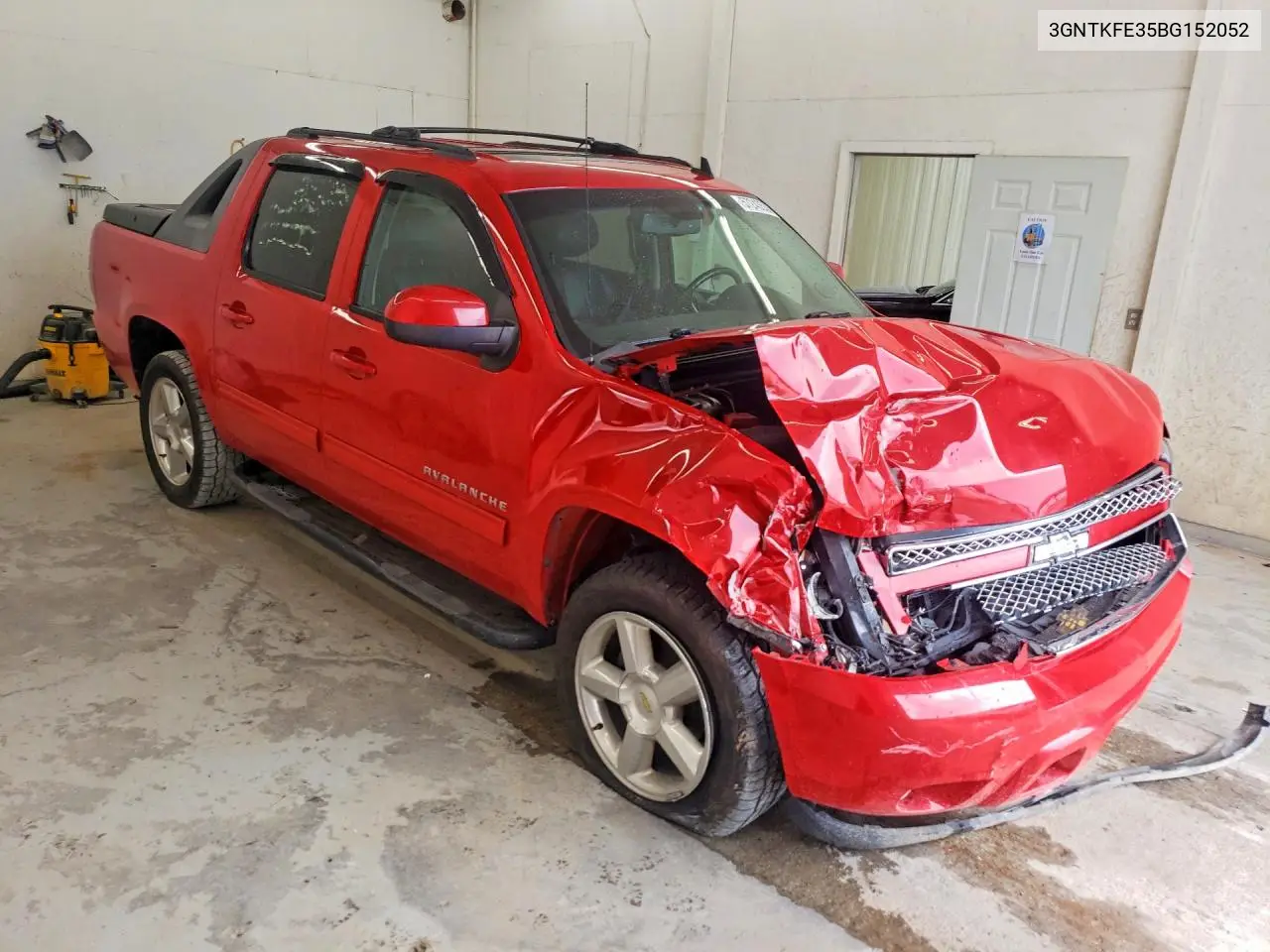 2011 Chevrolet Avalanche Lt VIN: 3GNTKFE35BG152052 Lot: 57243536