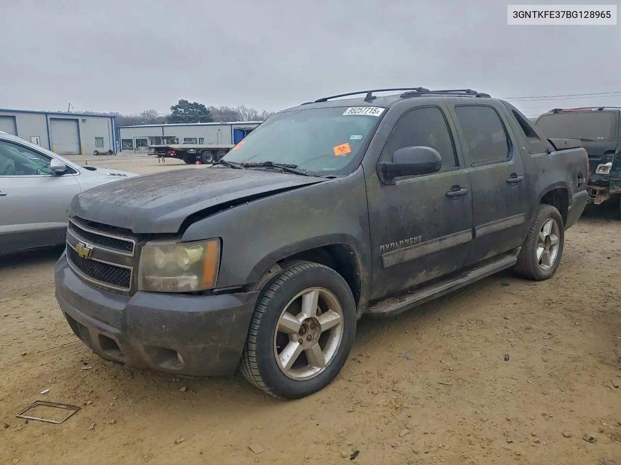 3GNTKFE37BG128965 2012 Chevrolet Avalanche Lt