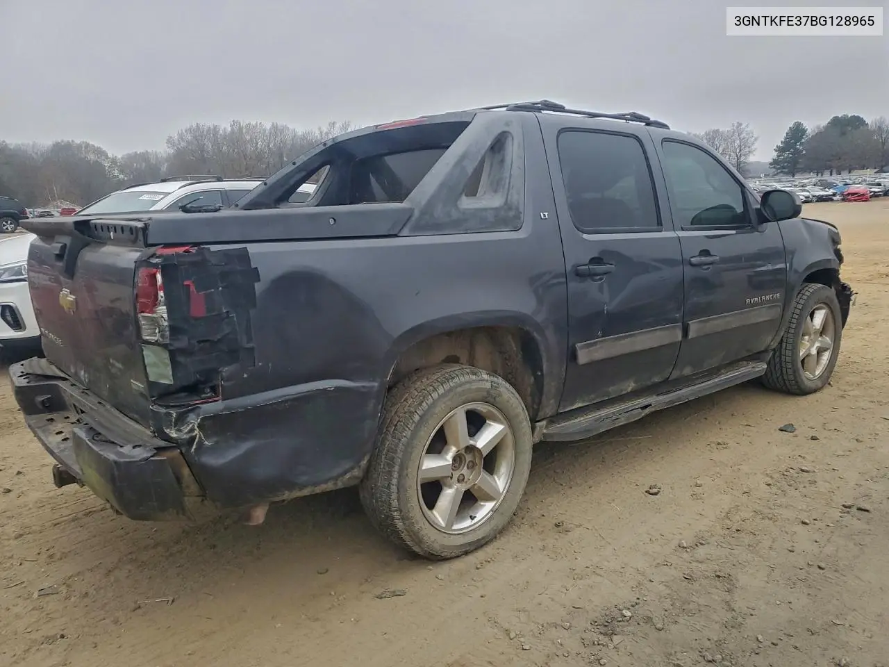 3GNTKFE37BG128965 2012 Chevrolet Avalanche Lt