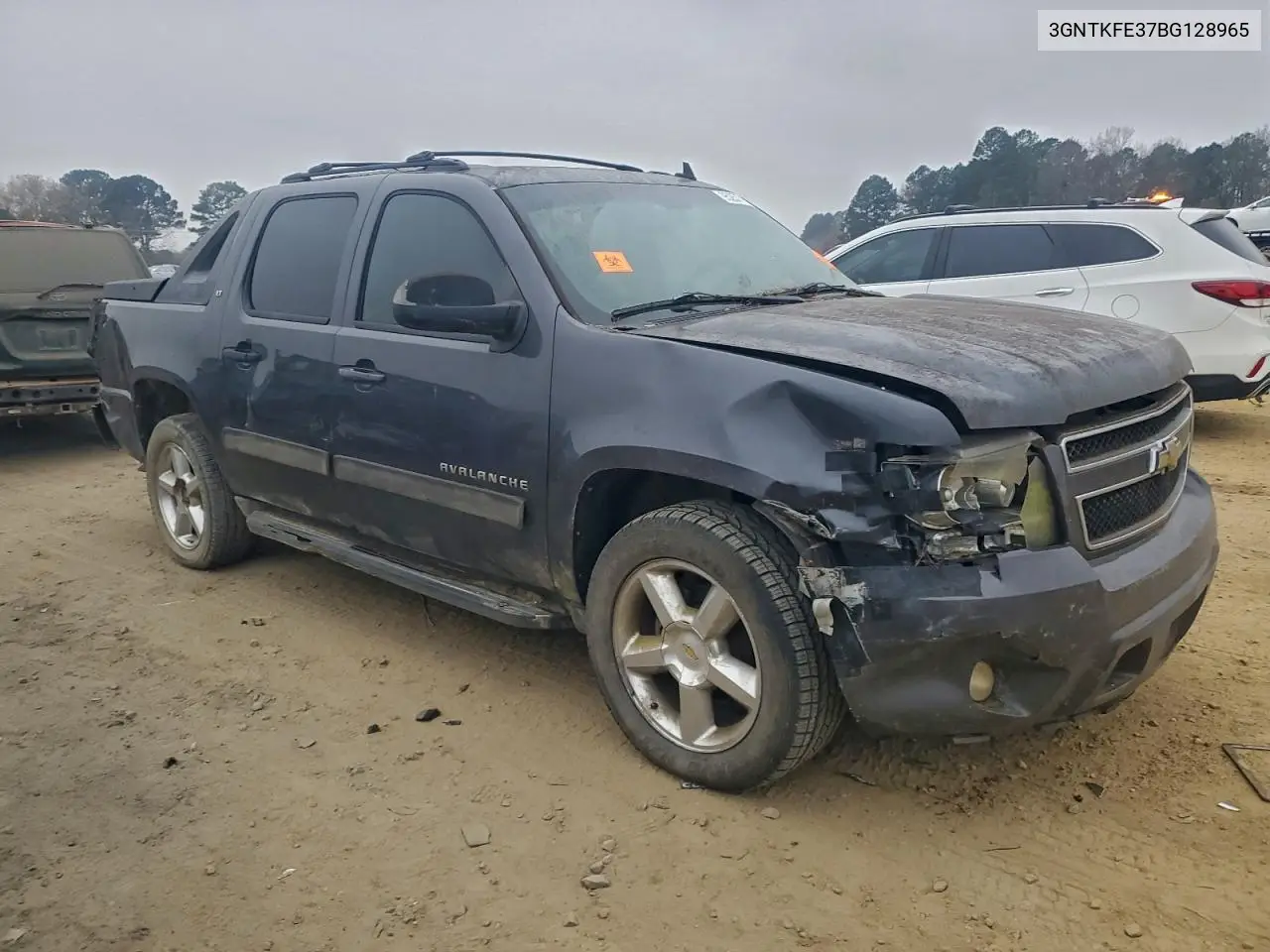 3GNTKFE37BG128965 2012 Chevrolet Avalanche Lt