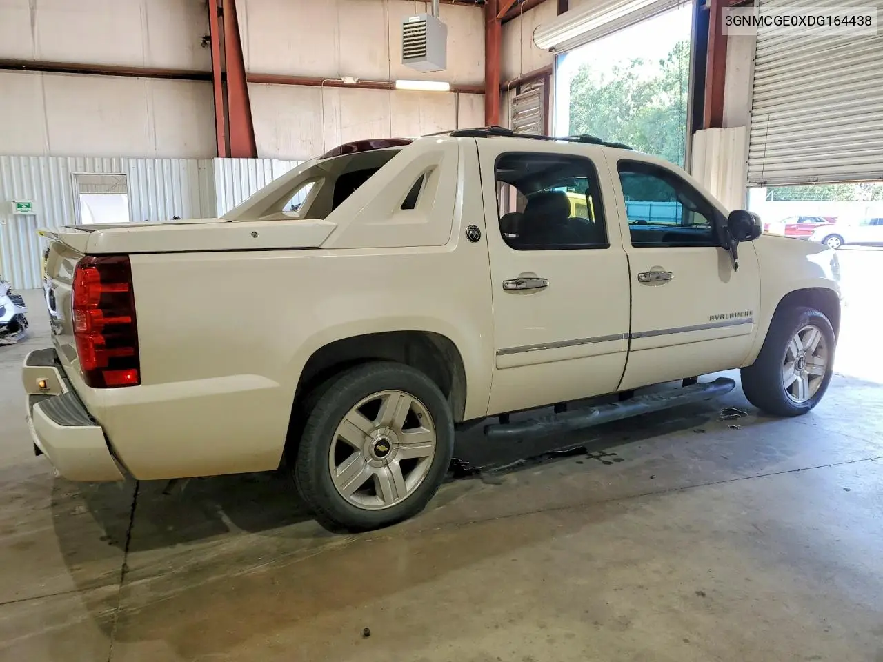 2013 Chevrolet Avalanche Ltz VIN: 3GNMCGE0XDG164438 Lot: 59962306