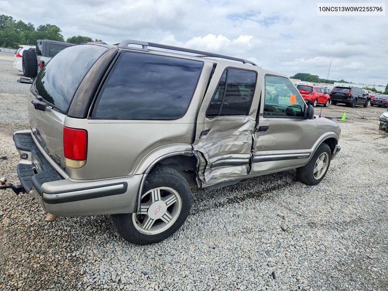 1998 Chevrolet Blazer VIN: 1GNCS13W0W2255796 Lot: 60233716