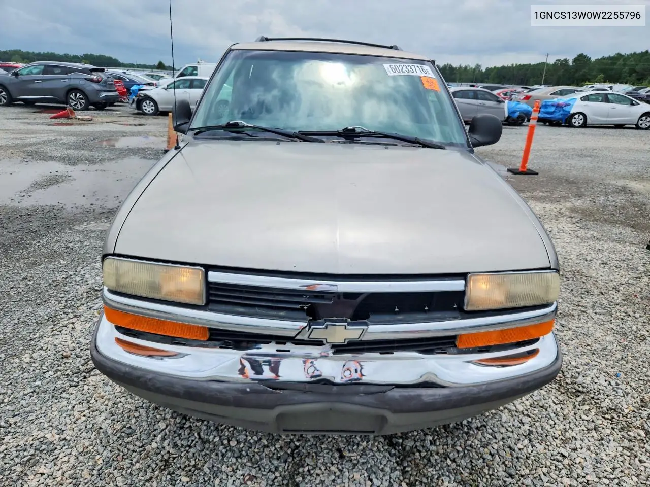 1998 Chevrolet Blazer VIN: 1GNCS13W0W2255796 Lot: 60233716