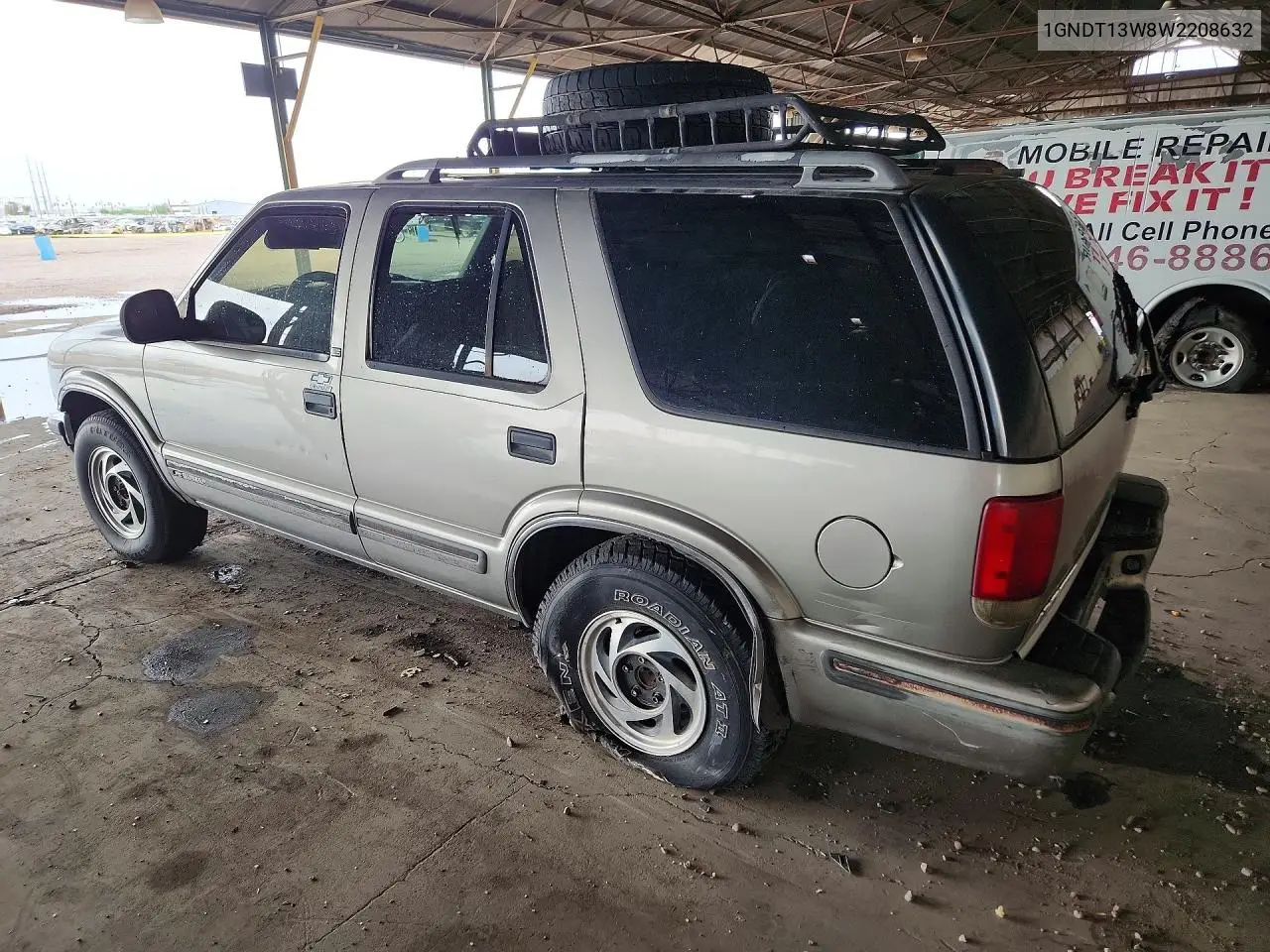 1998 Chevrolet Blazer VIN: 1GNDT13W8W2208632 Lot: 61491716