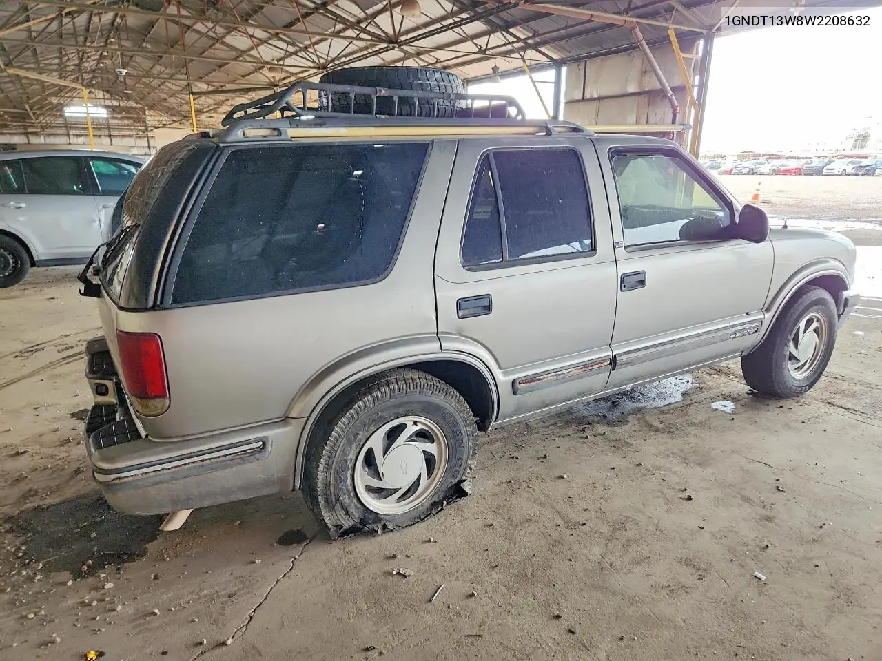 1998 Chevrolet Blazer VIN: 1GNDT13W8W2208632 Lot: 61491716