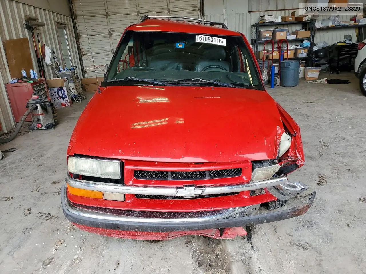 1999 Chevrolet Blazer VIN: 1GNCS13W9X2123329 Lot: 61093116