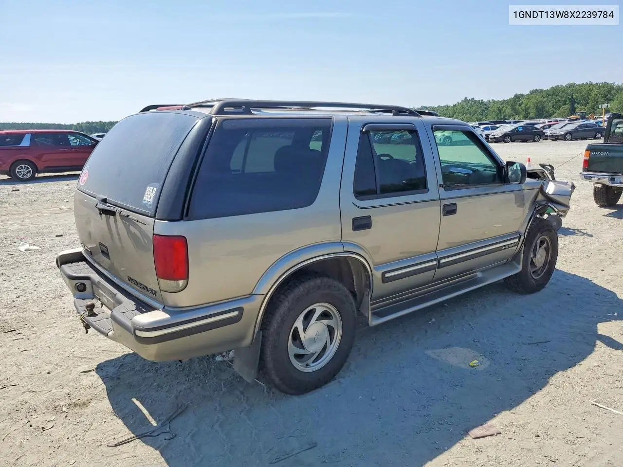 1999 Chevrolet Blazer VIN: 1GNDT13W8X2239784 Lot: 61408006