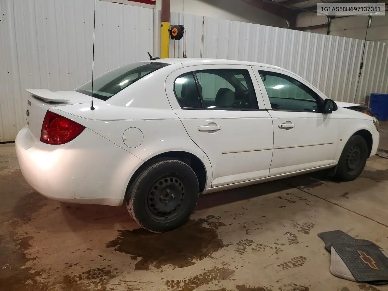 2009 Chevrolet Cobalt Ls VIN: 1G1AS58H697137351 Lot: 61313576