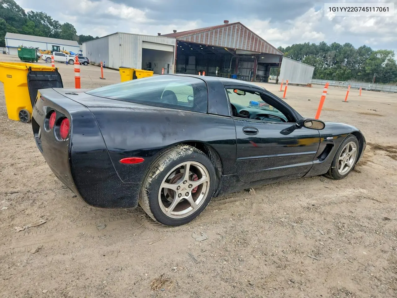 2004 Chevrolet Corvette VIN: 1G1YY22G745117061 Lot: 61679296