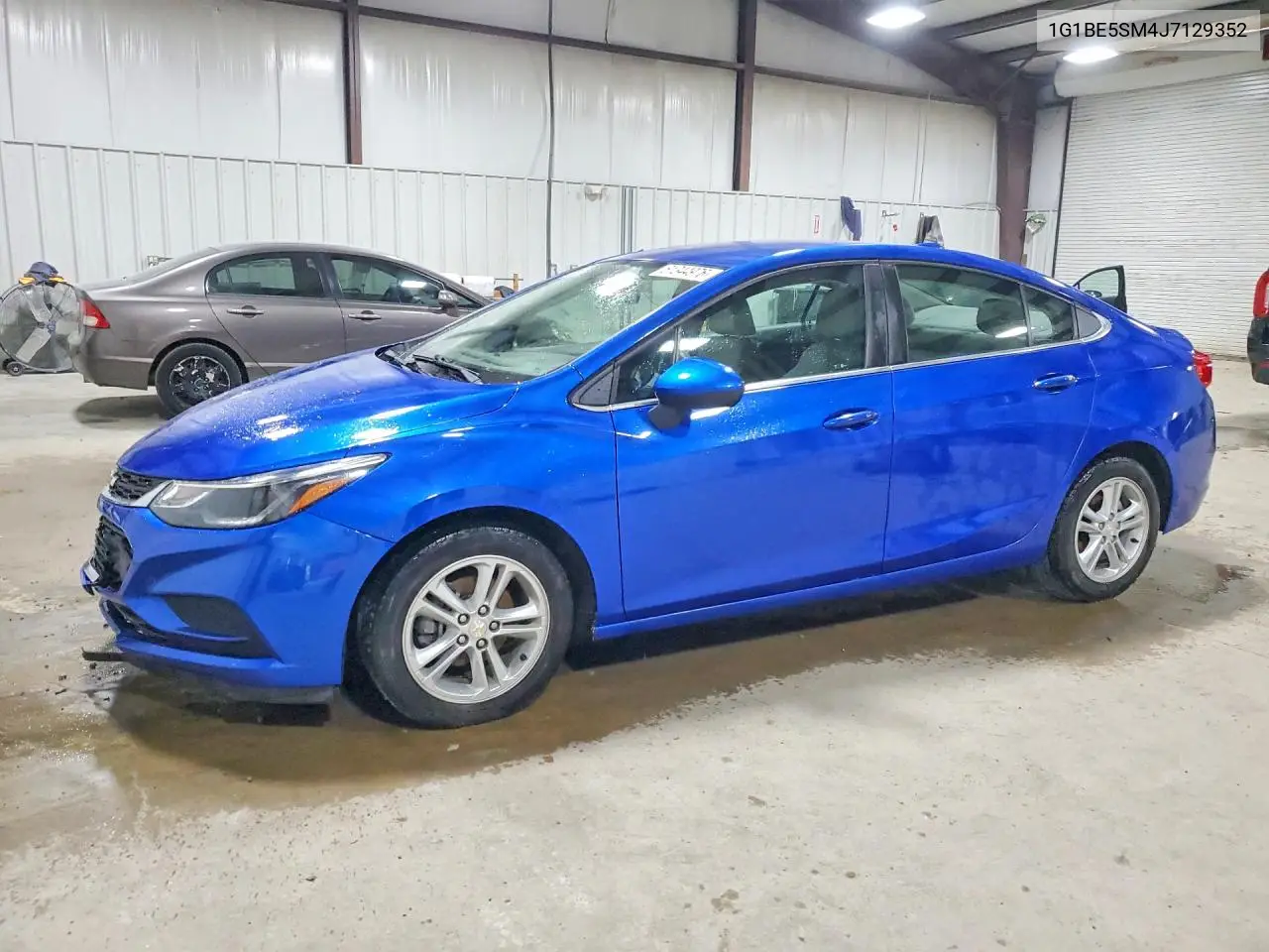 2018 Chevrolet Cruze Lt VIN: 1G1BE5SM4J7129352 Lot: 61344976