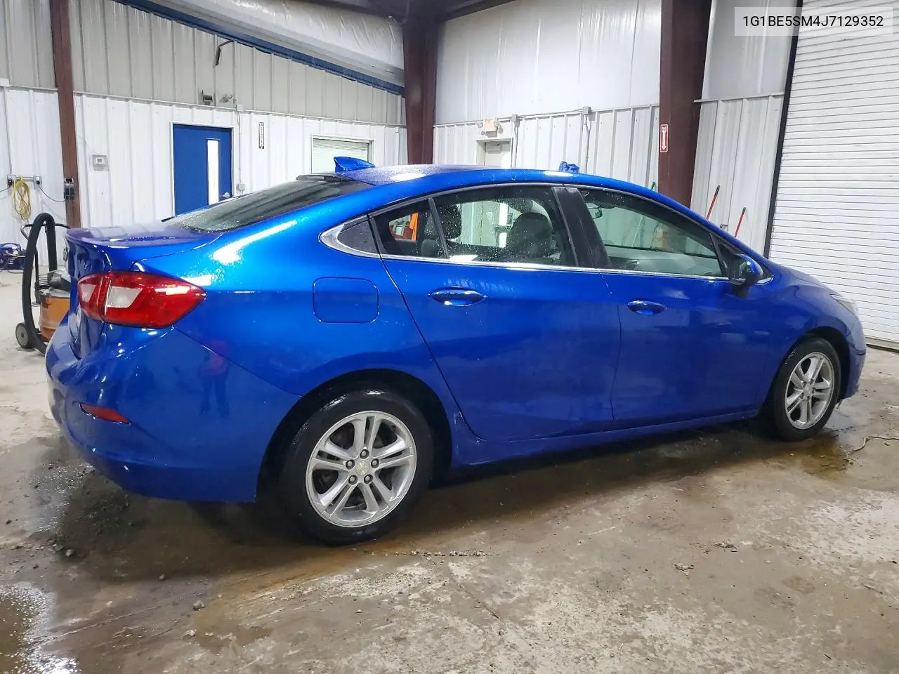 2018 Chevrolet Cruze Lt VIN: 1G1BE5SM4J7129352 Lot: 61344976