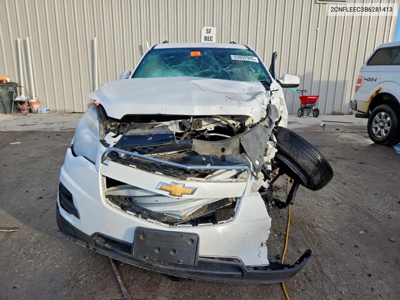 2CNFLEEC3B6281413 2011 Chevrolet Equinox Lt