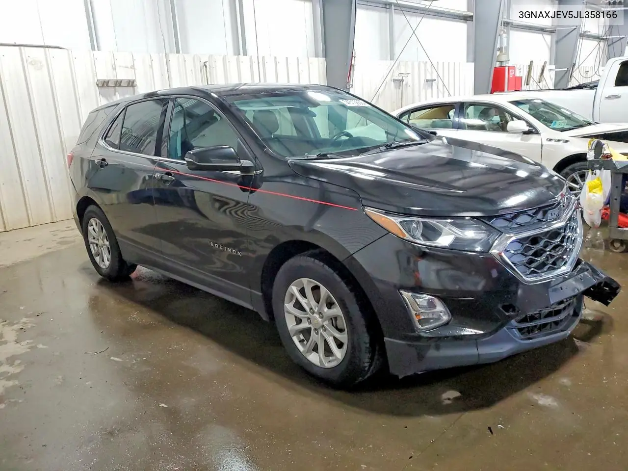 3GNAXJEV5JL358166 2018 Chevrolet Equinox Lt