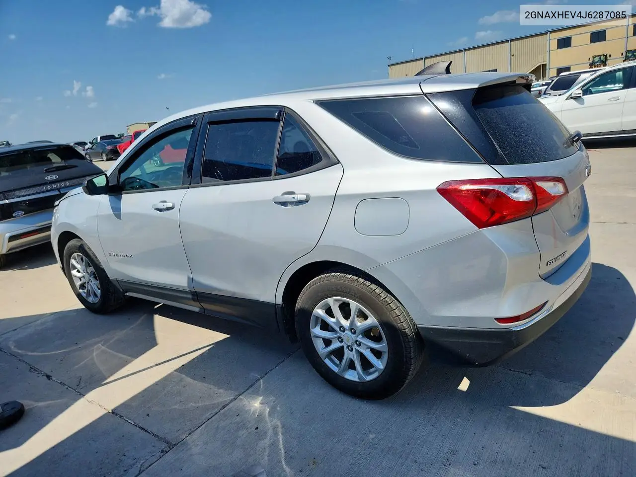 2018 Chevrolet Equinox Ls VIN: 2GNAXHEV4J6287085 Lot: 61880176