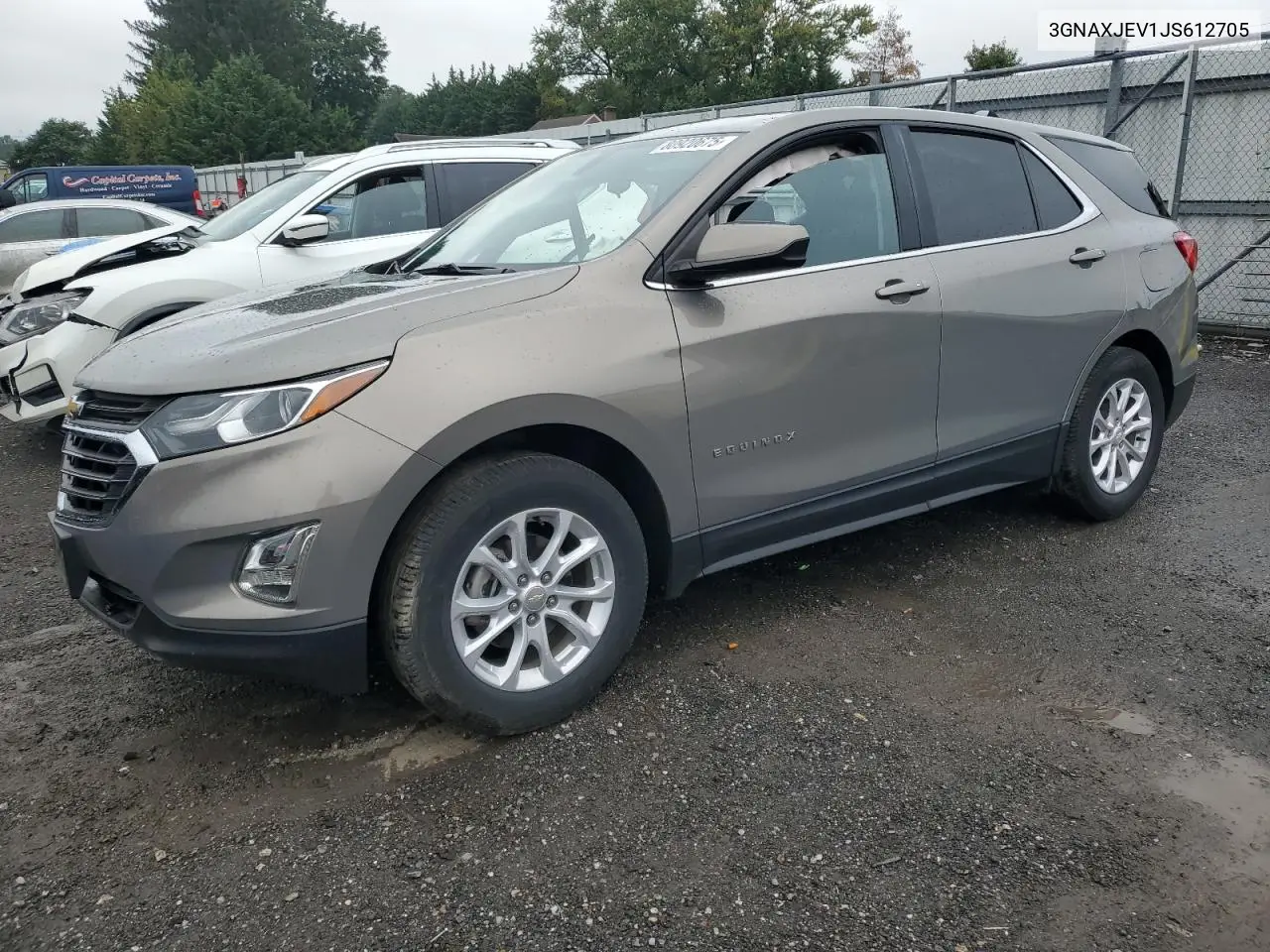 3GNAXJEV1JS612705 2018 Chevrolet Equinox Lt