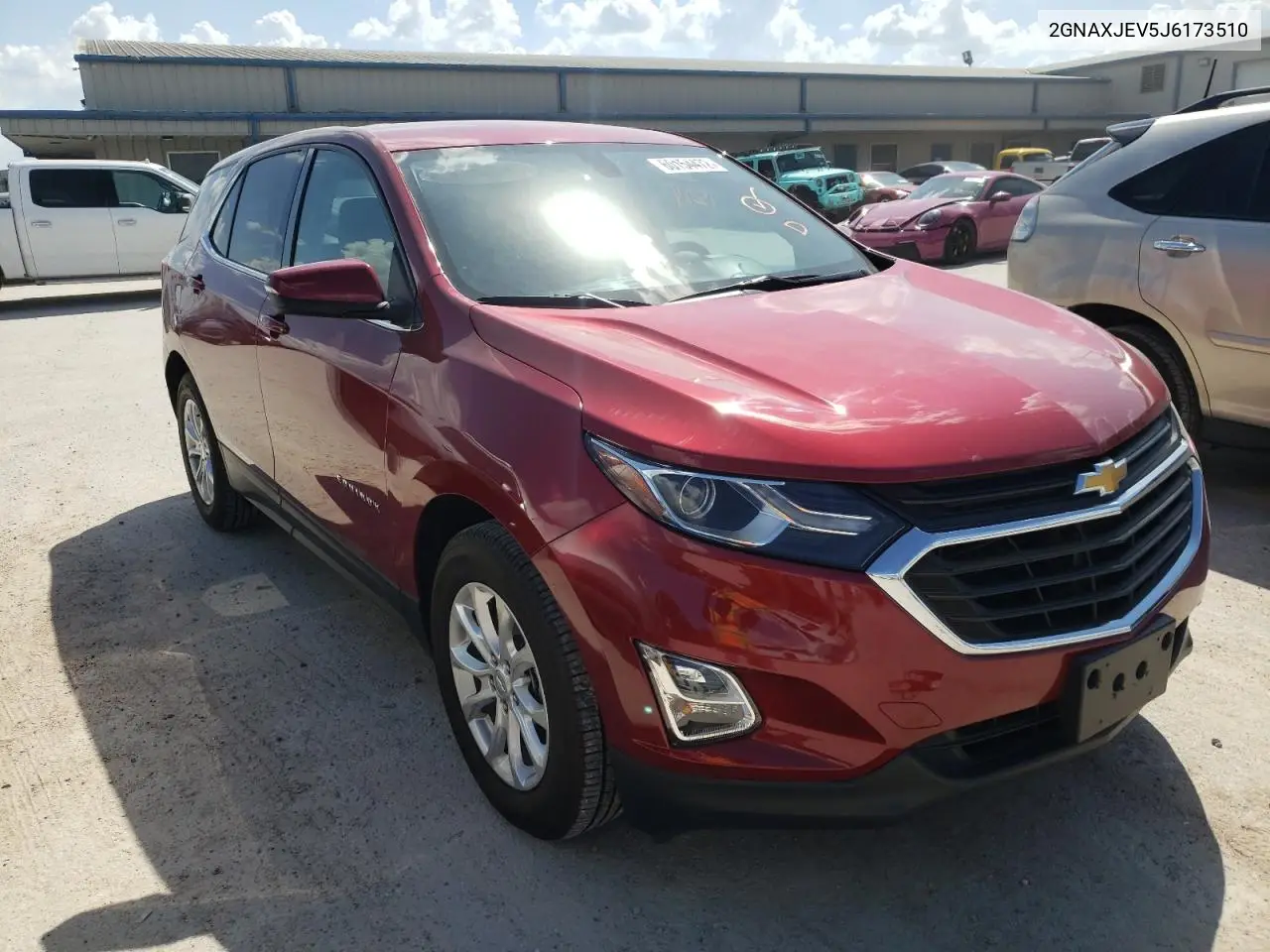 2GNAXJEV5J6173510 2018 Chev Equinox