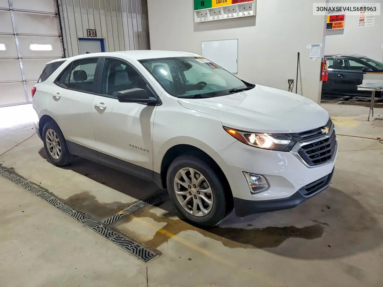 2020 Chevrolet Equinox VIN: 3GNAX5EV4LS688963 Lot: 61883136
