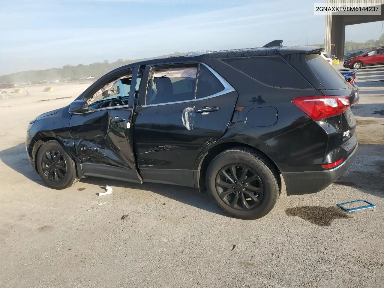 2GNAXKEV8M6144237 2021 Chevrolet Equinox Lt