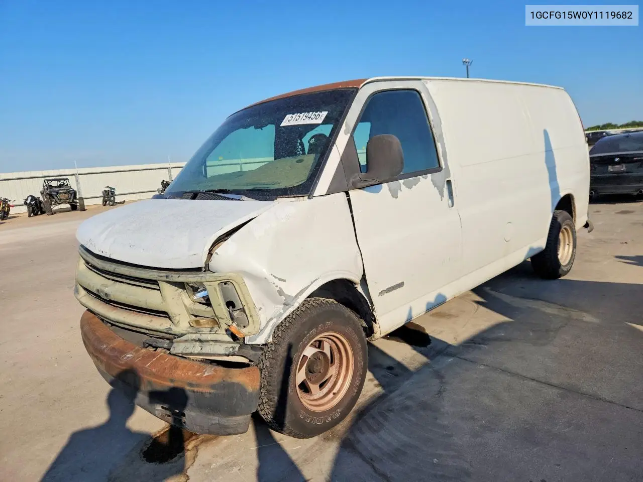 2000 Chevrolet Express G1500 VIN: 1GCFG15W0Y1119682 Lot: 51519456