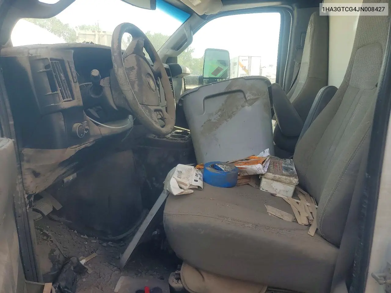 1HA3GTCG4JN008427 2018 Chevrolet Express G3500