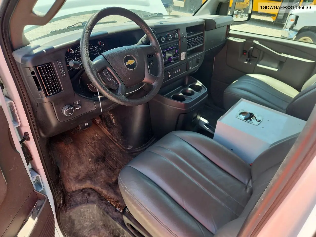 2025 Chevrolet Express G2500 VIN: 1GCWGAFP8S1136633 Lot: 59017276