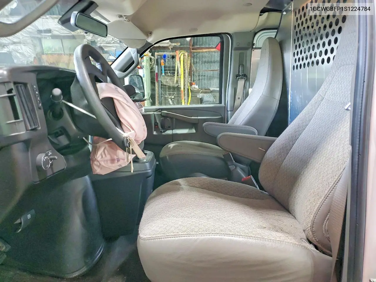 2025 Chevrolet Express G2500 VIN: 1GCWGBFP1S1224784 Lot: 61440826