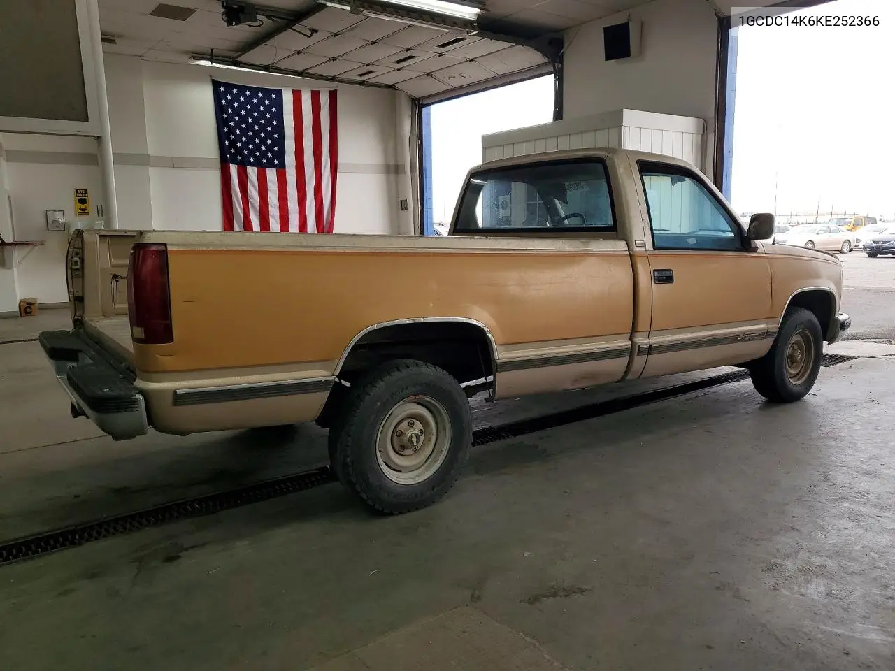 1989 Chevrolet Gmt-400 C1500 VIN: 1GCDC14K6KE252366 Lot: 85976435
