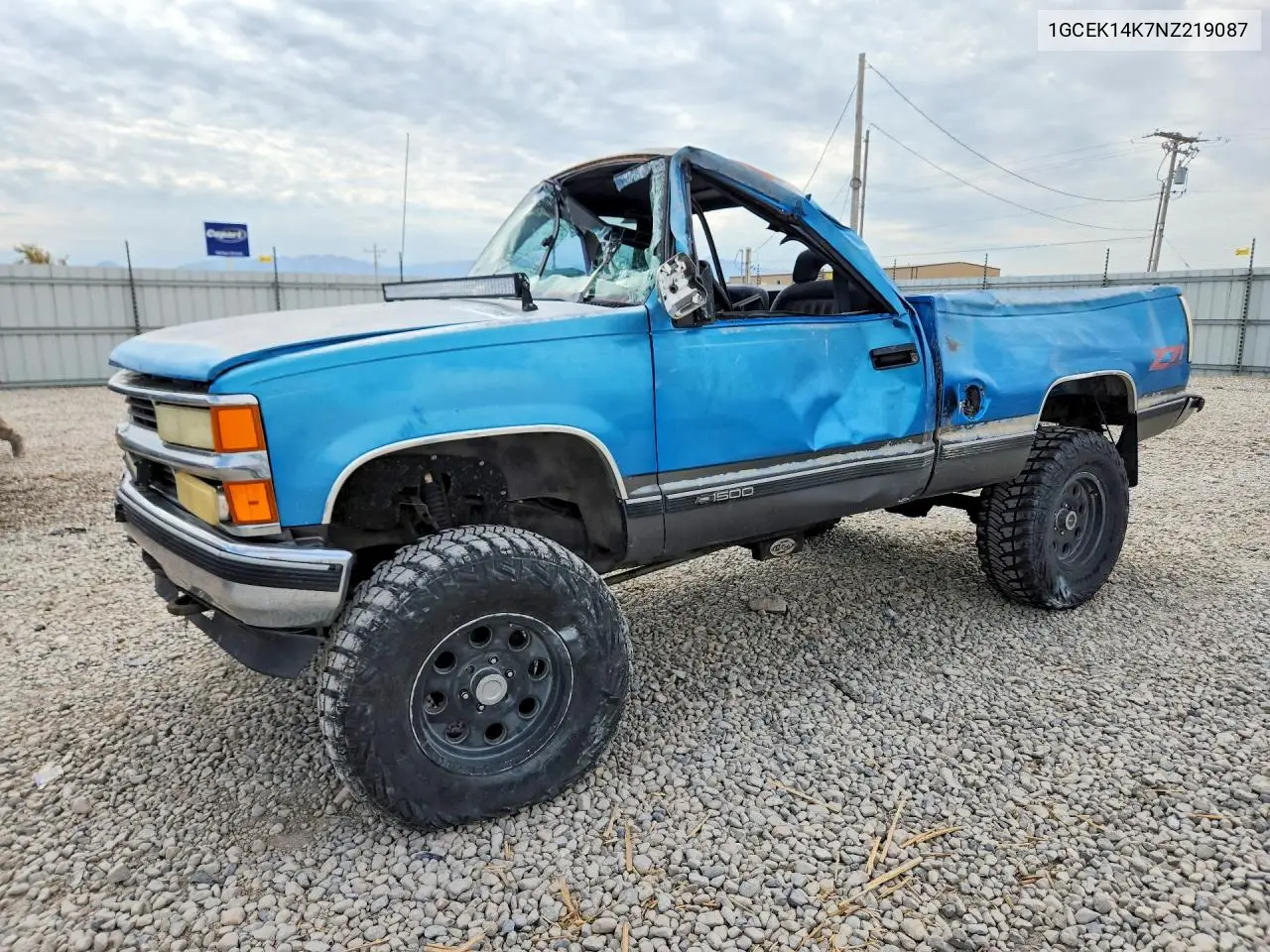1992 Chevrolet Gmt-400 K1500 VIN: 1GCEK14K7NZ219087 Lot: 61400866