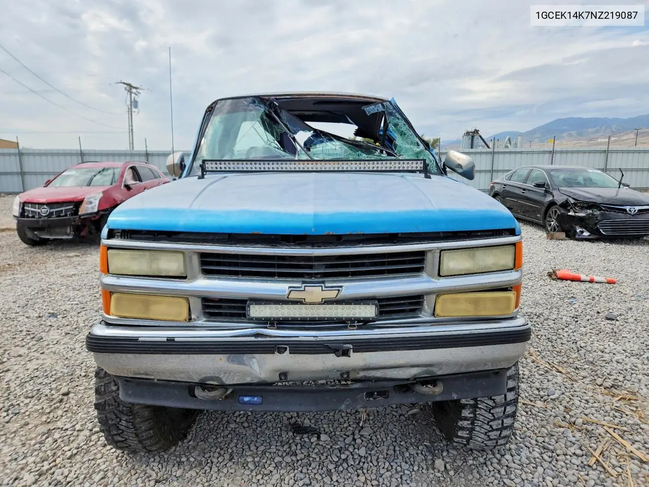 1992 Chevrolet Gmt-400 K1500 VIN: 1GCEK14K7NZ219087 Lot: 61400866
