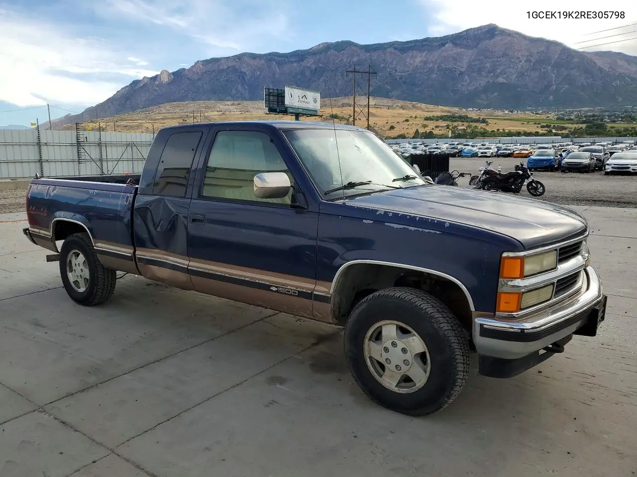 1994 Chevrolet Gmt-400 K1500 VIN: 1GCEK19K2RE305798 Lot: 56278206